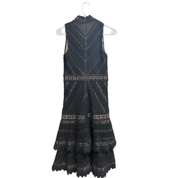 Alice + Olivia‎ Azita Tiered Lace Fit-and-Flare Dress Size 0 - Picture 3 of 9